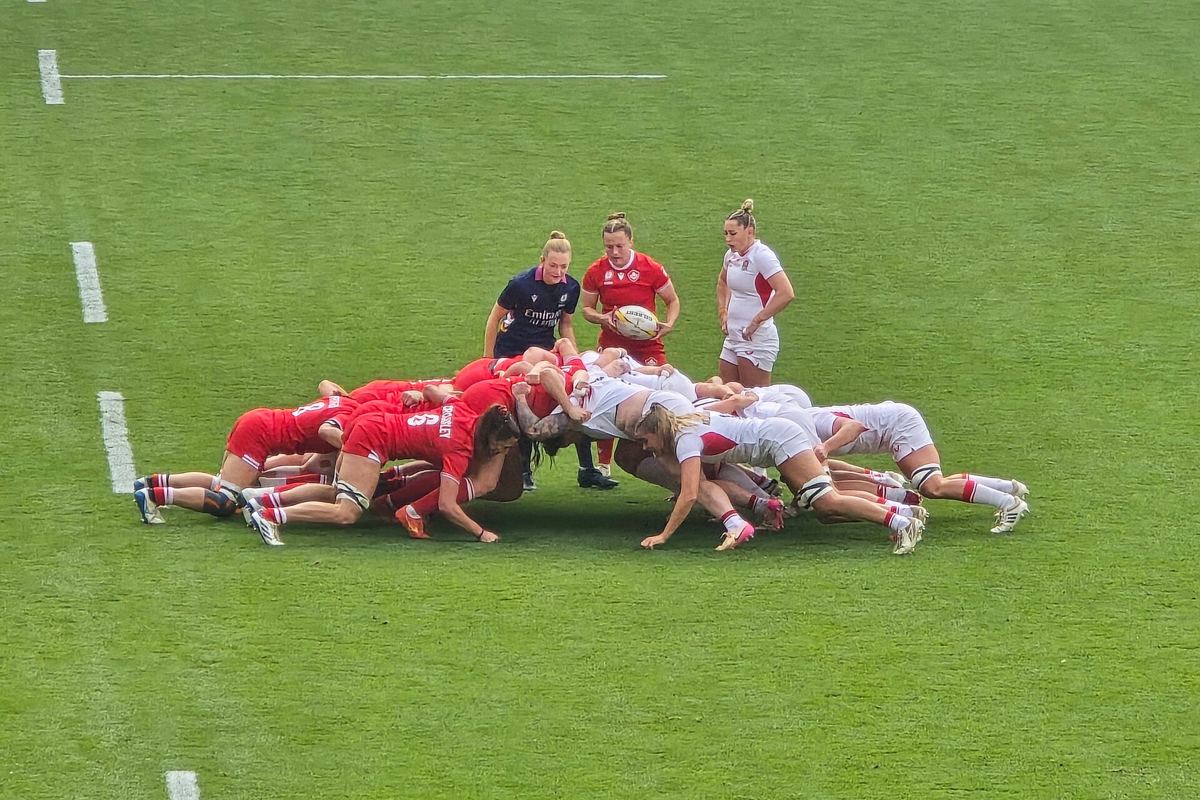 Canada and England players at the 2025 Women's Rugby World Cup final